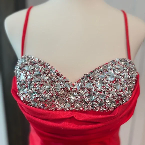 terani couture red mermaid gown crystal bust nwt size 4 prom - Picture 2 of 4